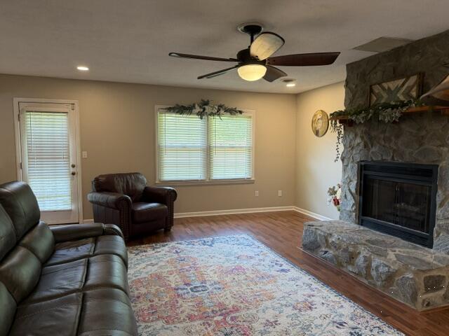 1148 Laurel Ln