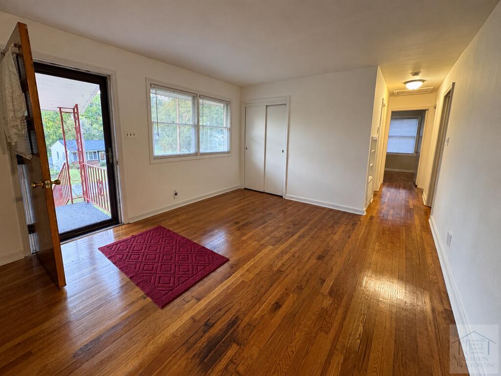 209 Grey Leaf Circle