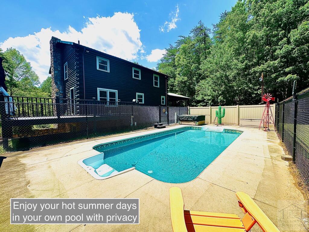 3920 Blackberry Rd