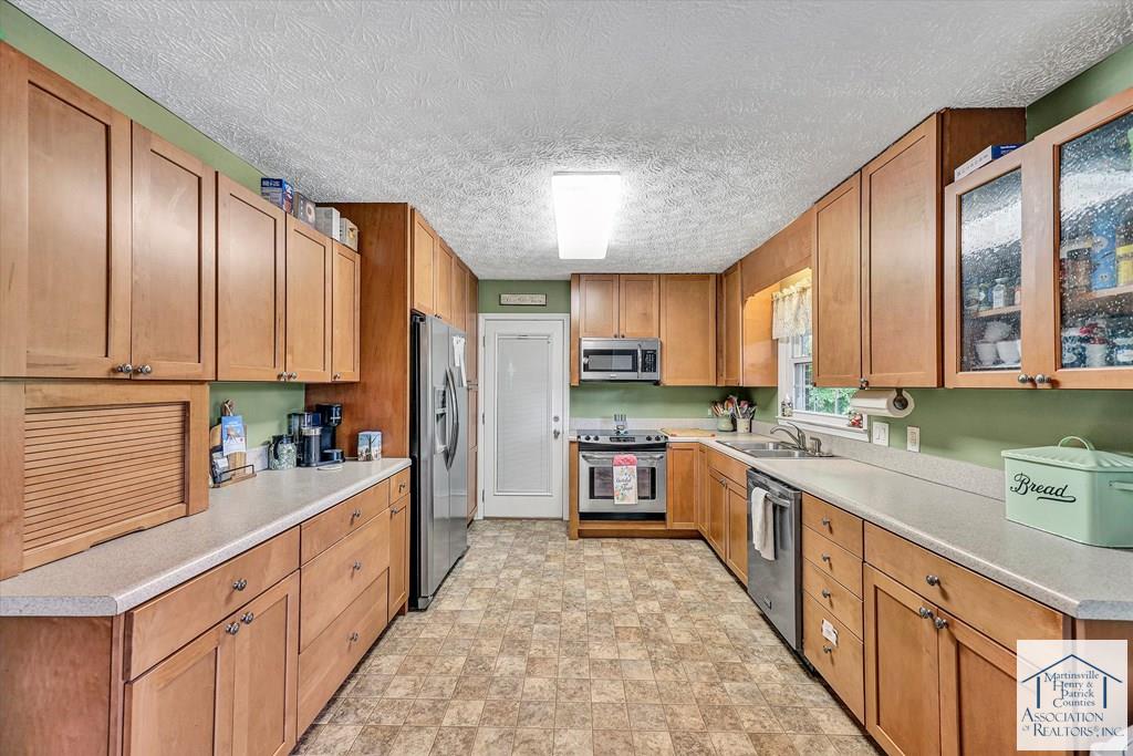 105 Sunset Dr