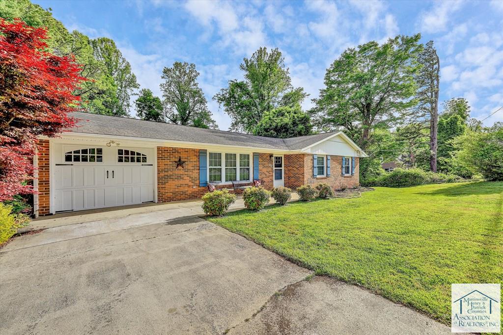 105 Sunset Dr