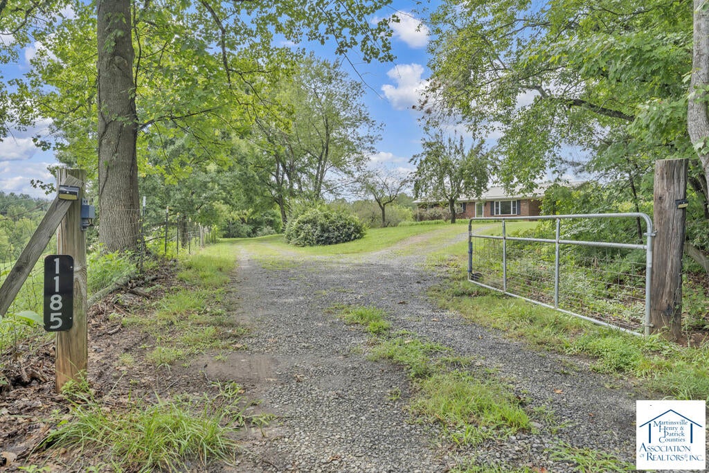 1185 County Line Rd