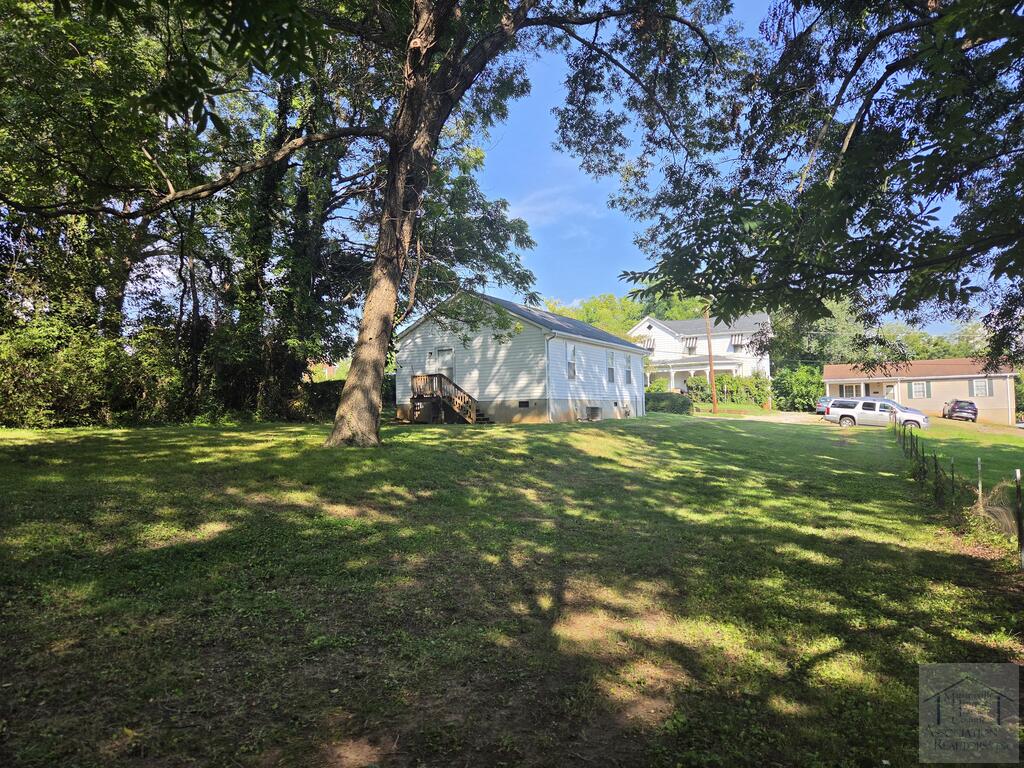 218 S Moss Street