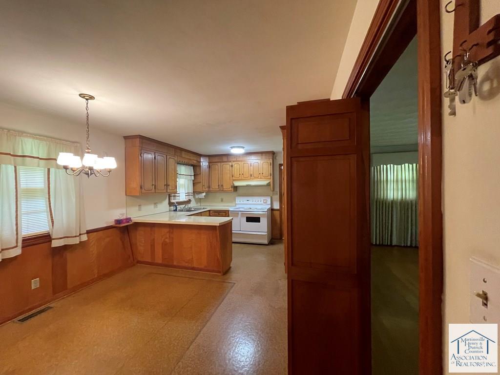35 White Pine Rd