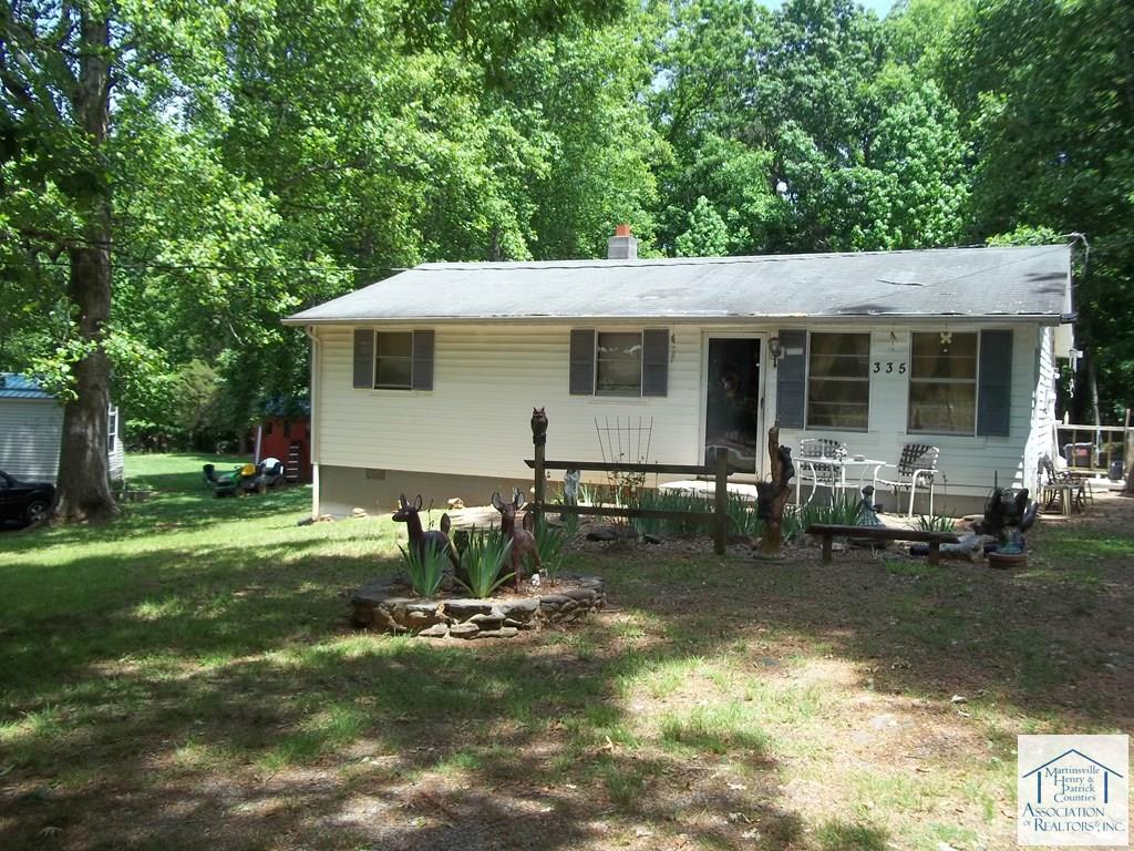 335 Hall Harbour Rd