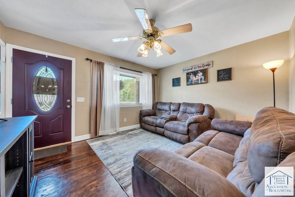 809 Longview Dr
