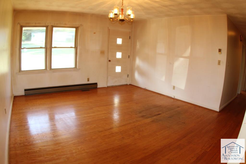 103 Hillcrest Court