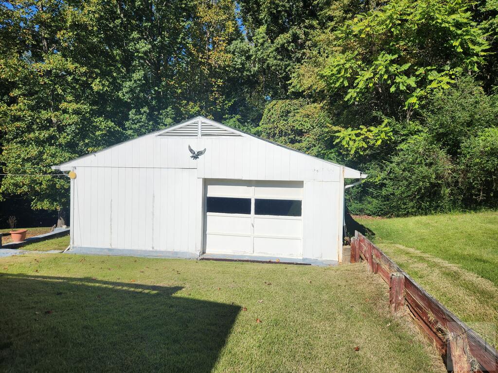 1202 Mountain Rd