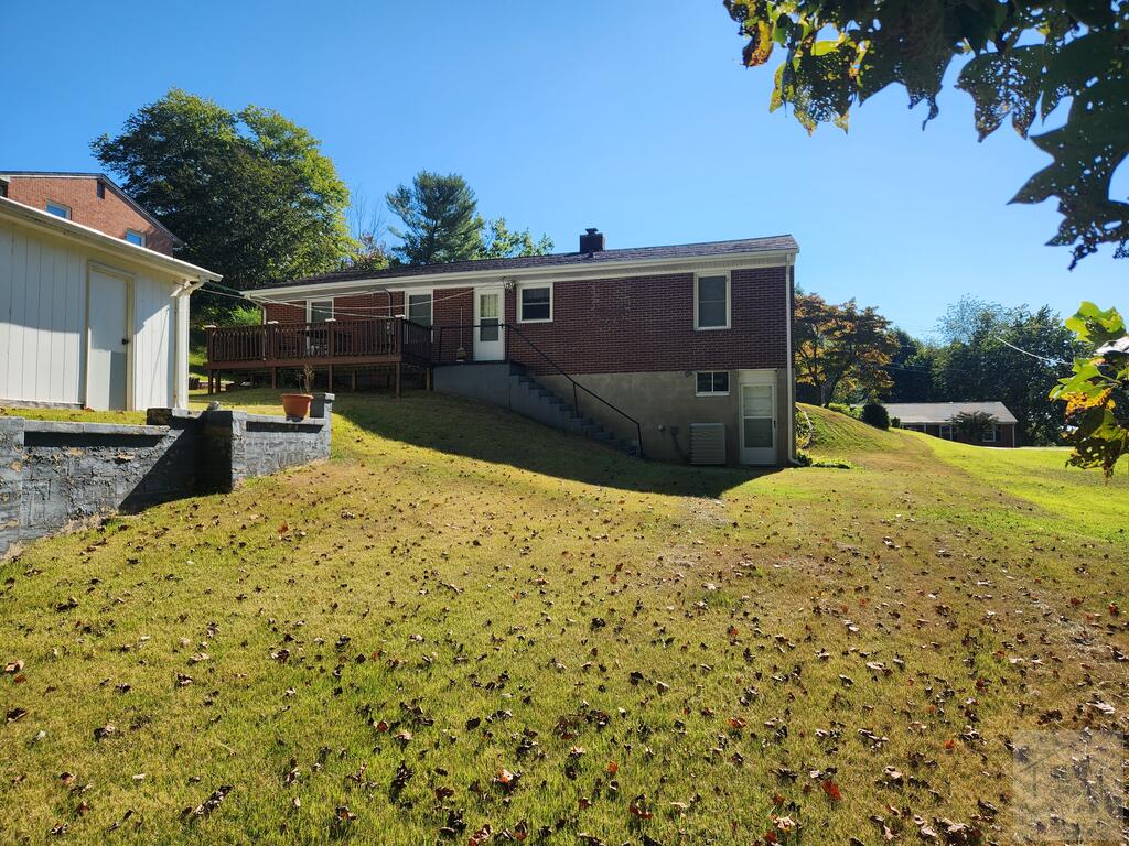 1202 Mountain Rd