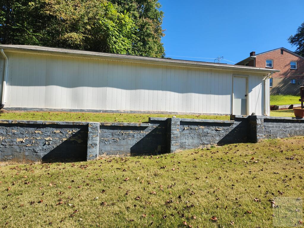 1202 Mountain Rd