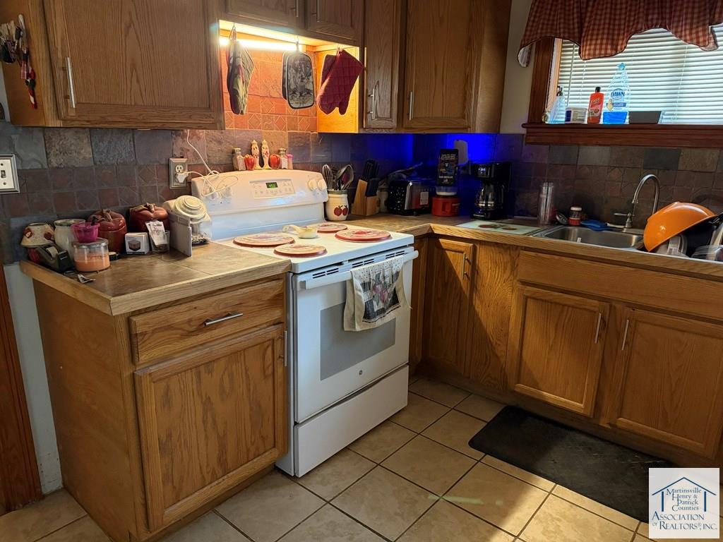 213 Merriman Rd