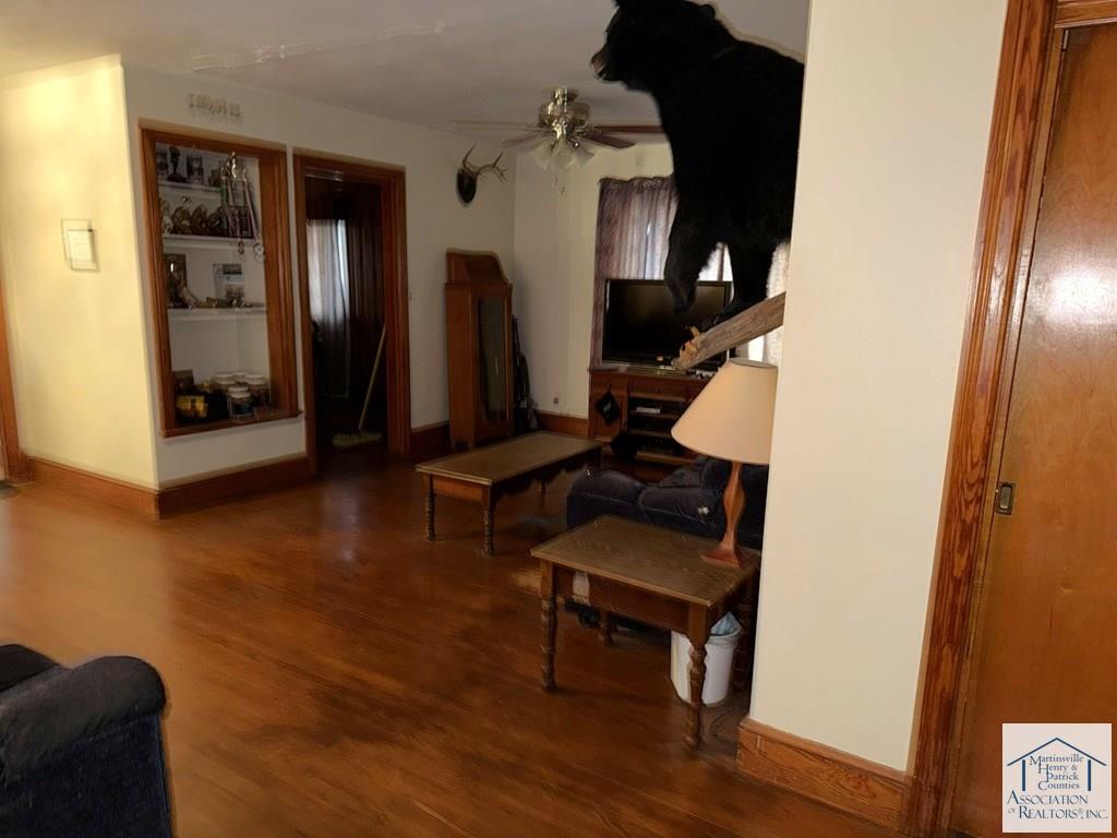 213 Merriman Rd