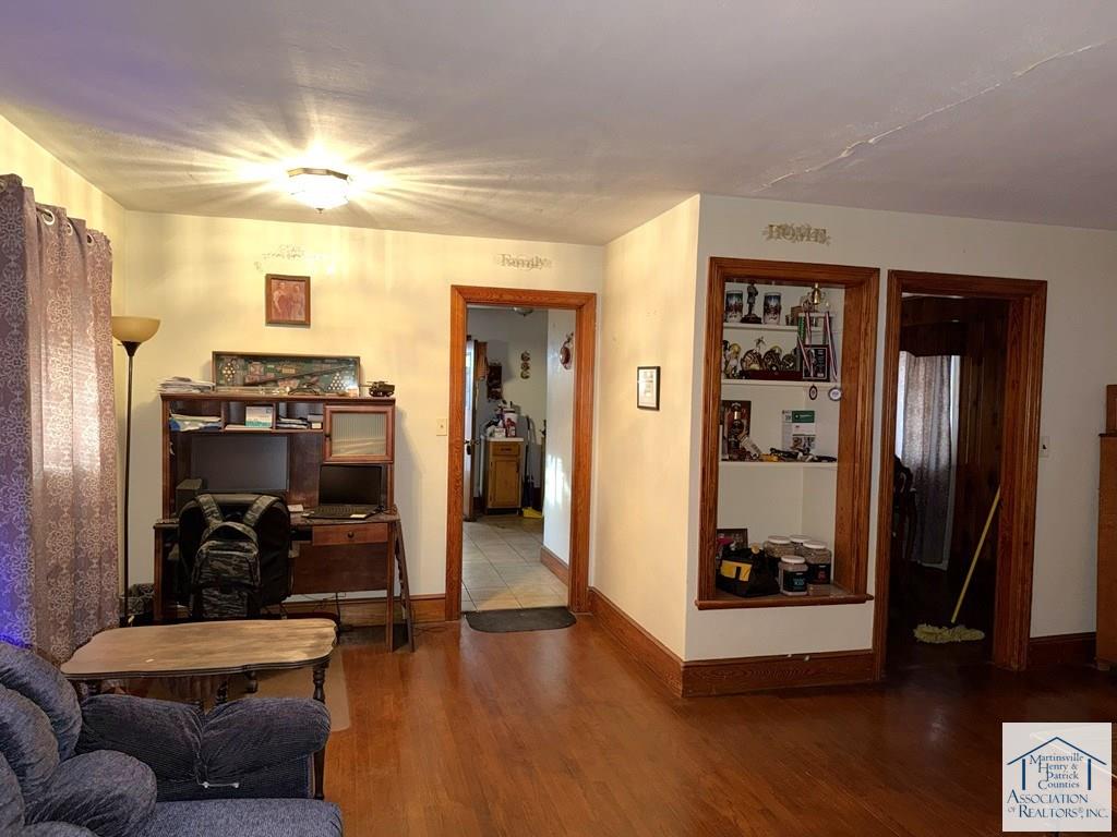 213 Merriman Rd