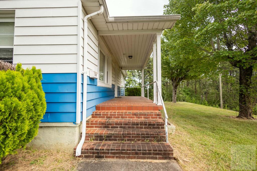 3389 Soapstone Rd