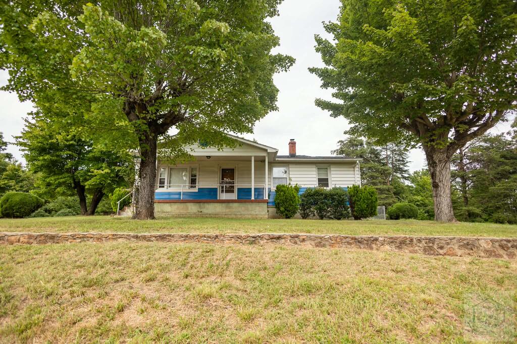 3389 Soapstone Rd