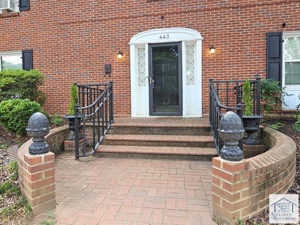 443 Clarkson Dr.