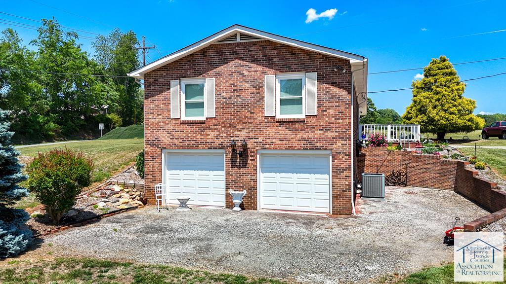 5910 Salem Hwy