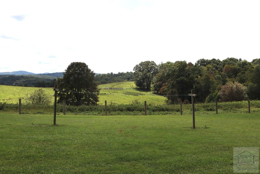 1664 Old Quaker Rd