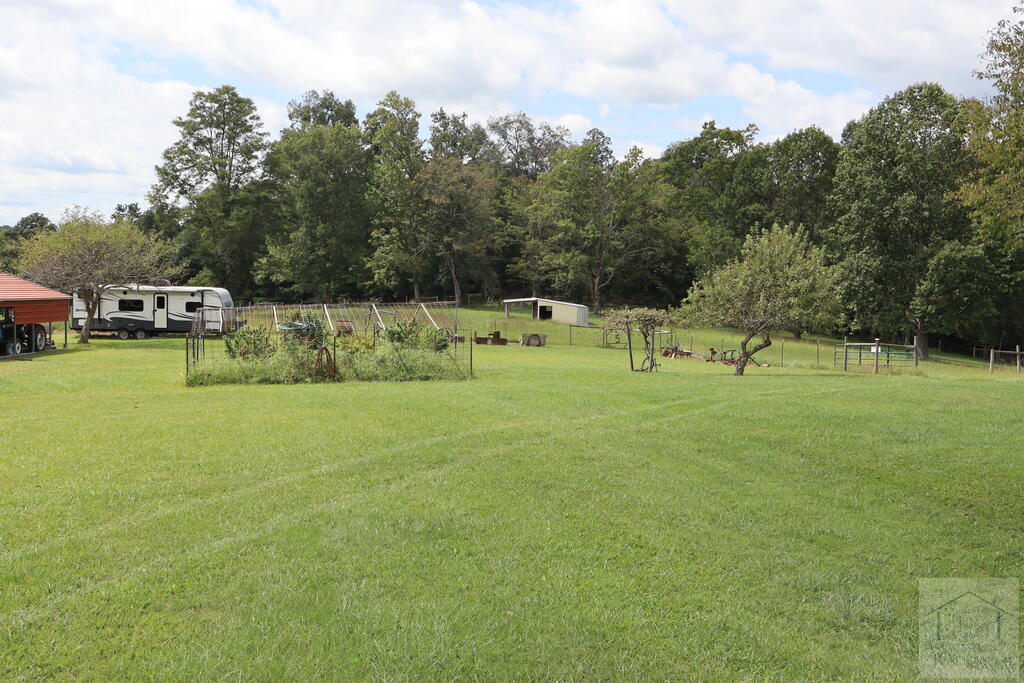 1664 Old Quaker Rd