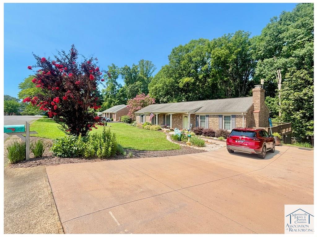 101 Dove Ln