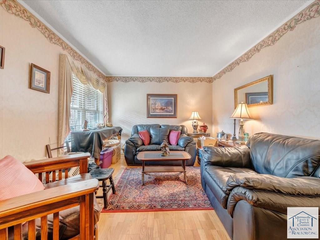 138 Carriage Court