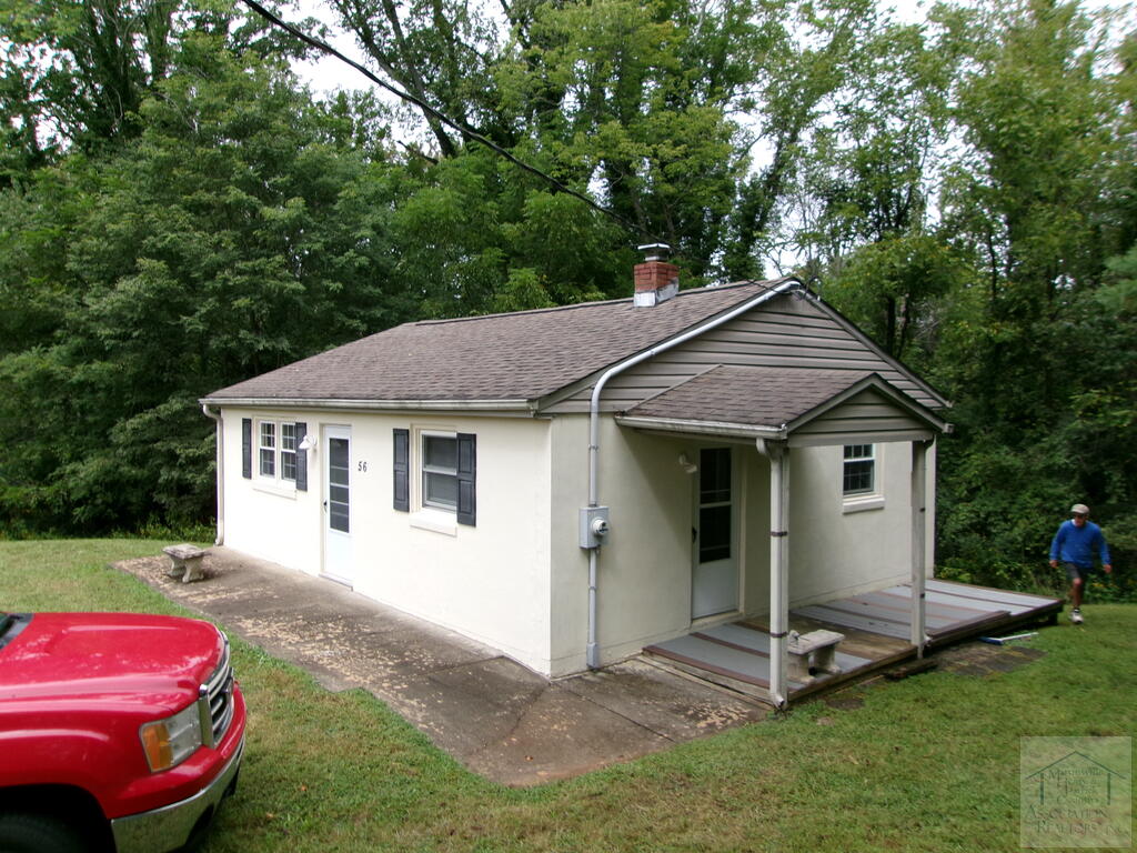 56 Bowens Creek Rd