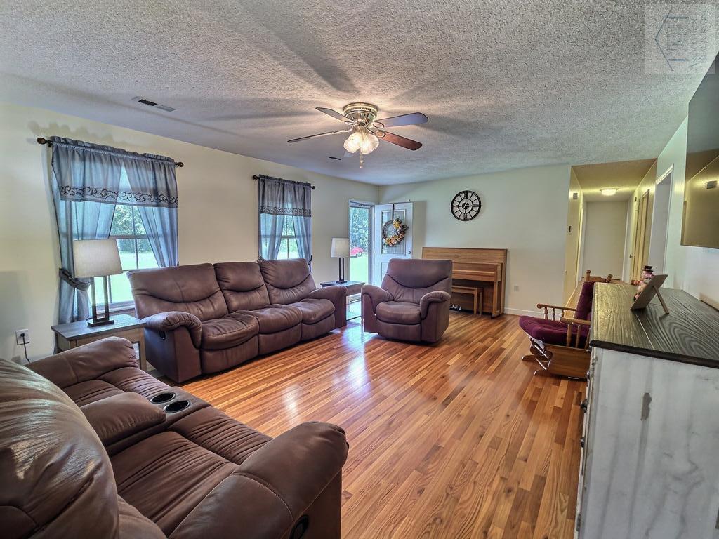 82 Crabtree Ln
