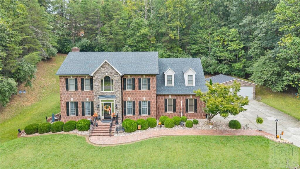 136 Lombard Circle