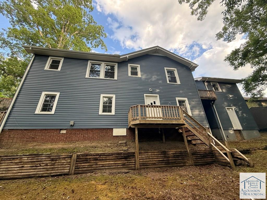 407 Ridgewood Rd