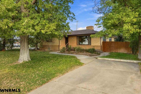 2613 ADDISON AVE, SCOTTSBLUFF, NE 69361 - Image 343a329ff9fcaf9d6f2ad828a85bd7ef/295291744