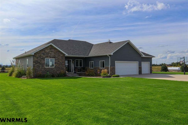 90210 PRAIRIE TRL, SCOTTSBLUFF, NE 69361 - Image 4bdfc9949fbeab1c653e98d2db837e64/1670442609