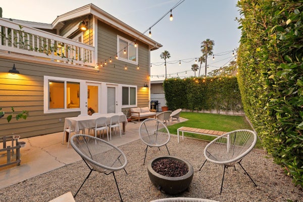 924 WOODSTOCK LN, VENTURA, CA 93001 - Image 36666c2815ceda4ee3ccc2ecb88994ec/4293871925
