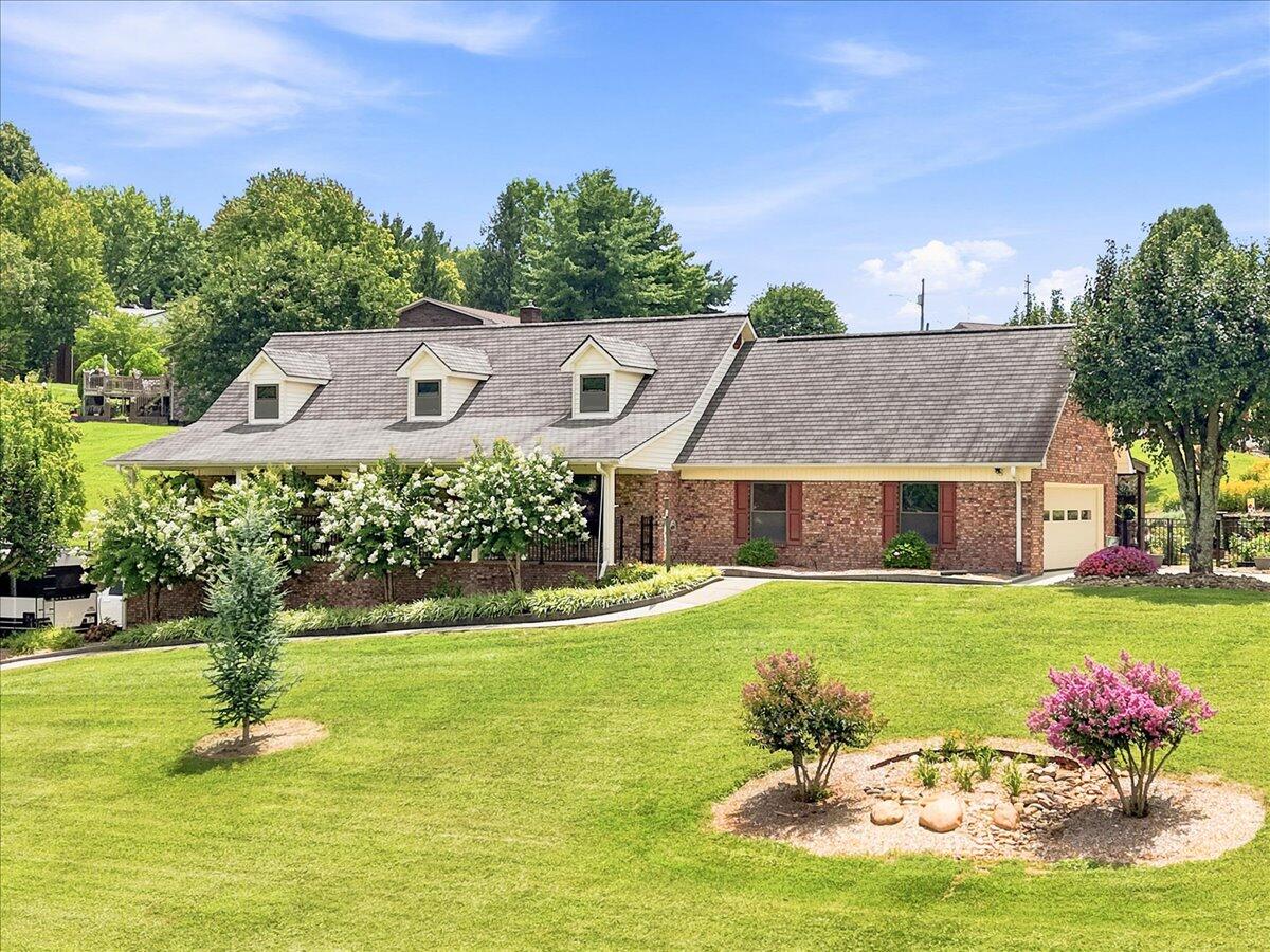 Photo 1 of 75 — 1620 Smithview Drive, Morristown, TN 37814