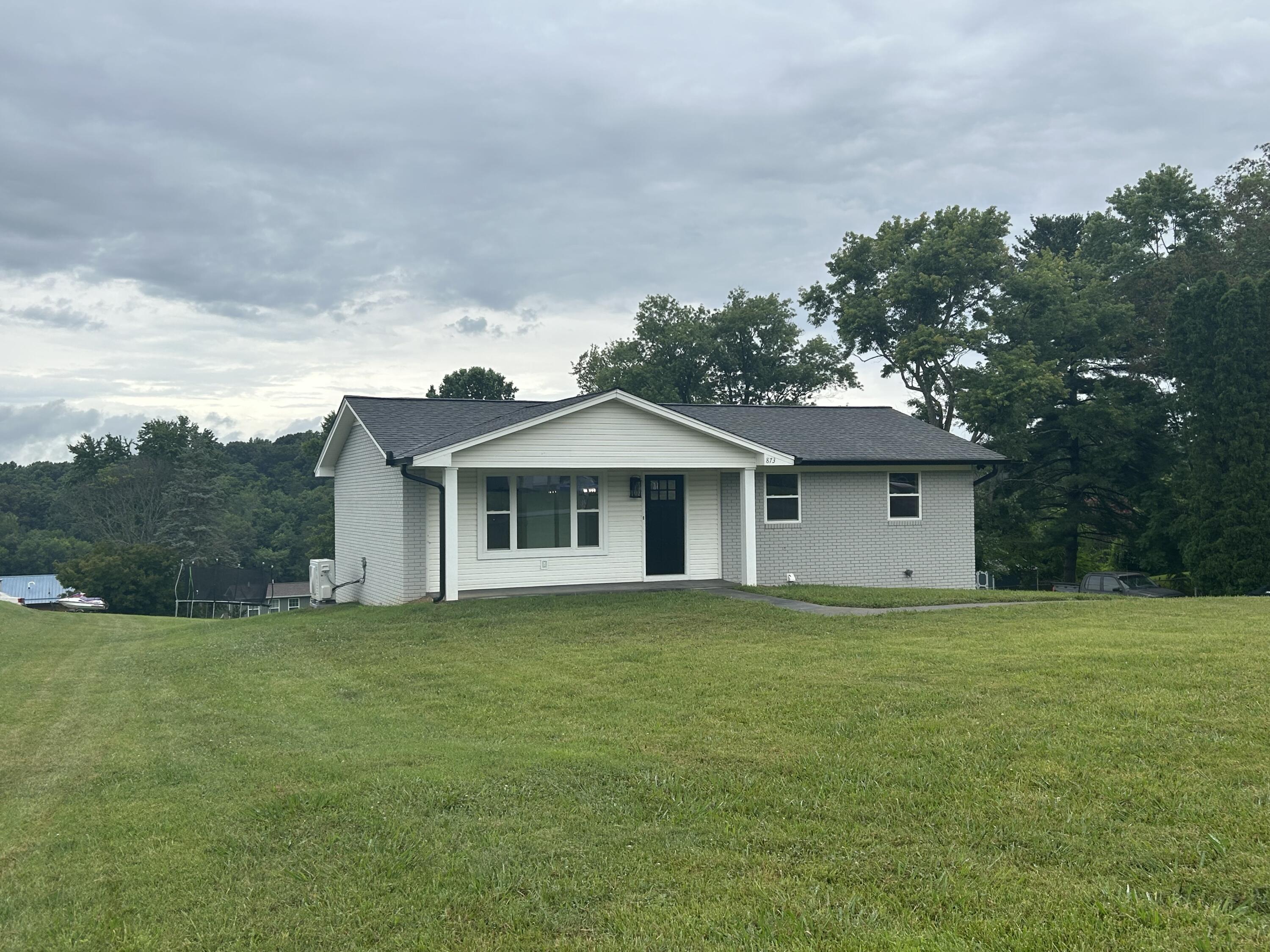 Photo 1 of 18 — 873 Lakewood Drive, Jefferson City, TN 37760