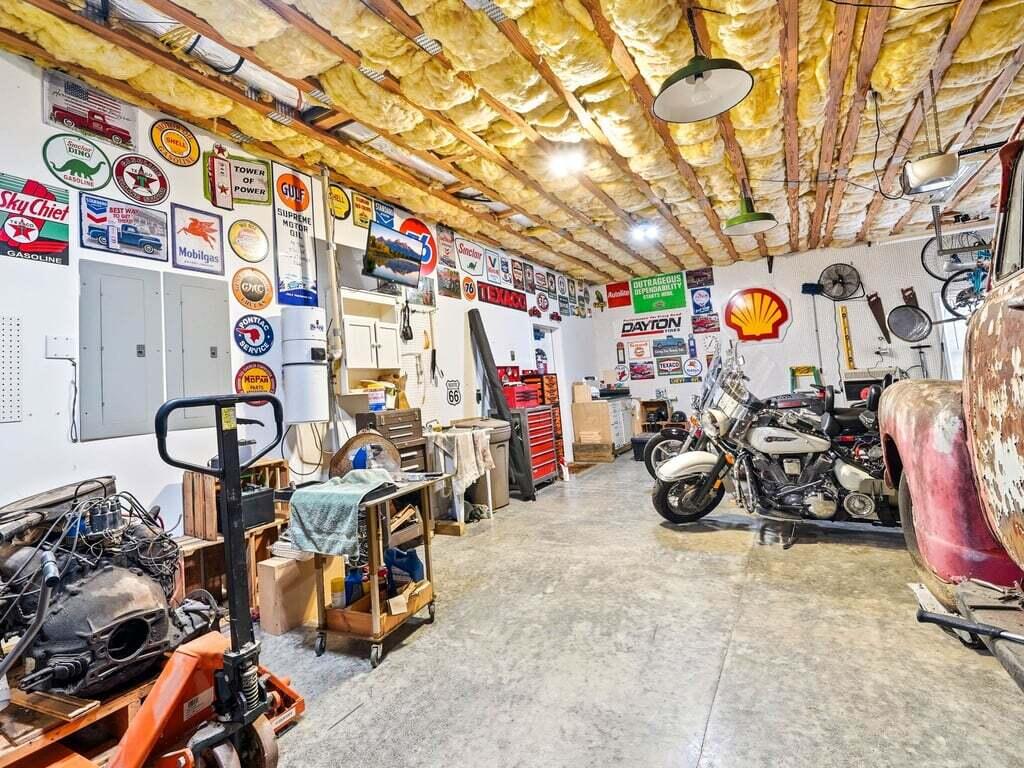 Rogersville, Tennessee, 37857, United States, 3 Bedrooms Bedrooms, ,3 BathroomsBathrooms,Residential,Active,2041819