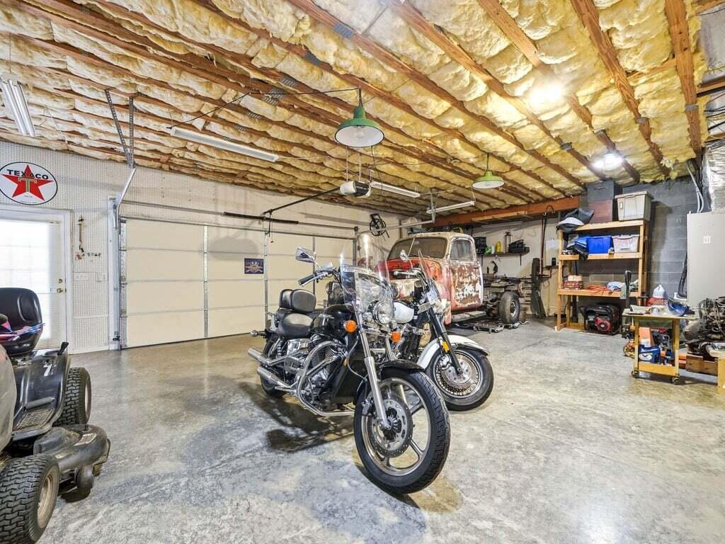 Rogersville, Tennessee, 37857, United States, 3 Bedrooms Bedrooms, ,3 BathroomsBathrooms,Residential,Active,2041819