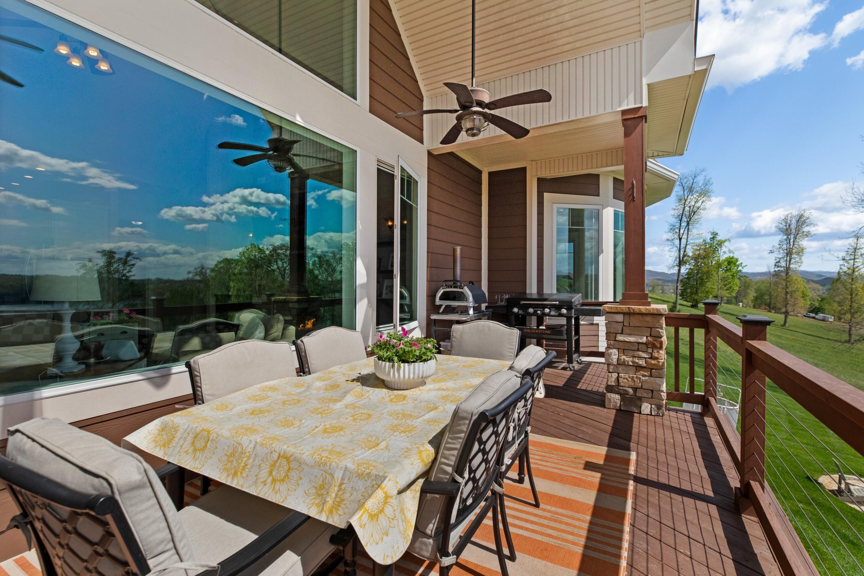 Morristown, Tennessee, 37814, United States, 4 Bedrooms Bedrooms, ,4 BathroomsBathrooms,Residential,Active,2031764