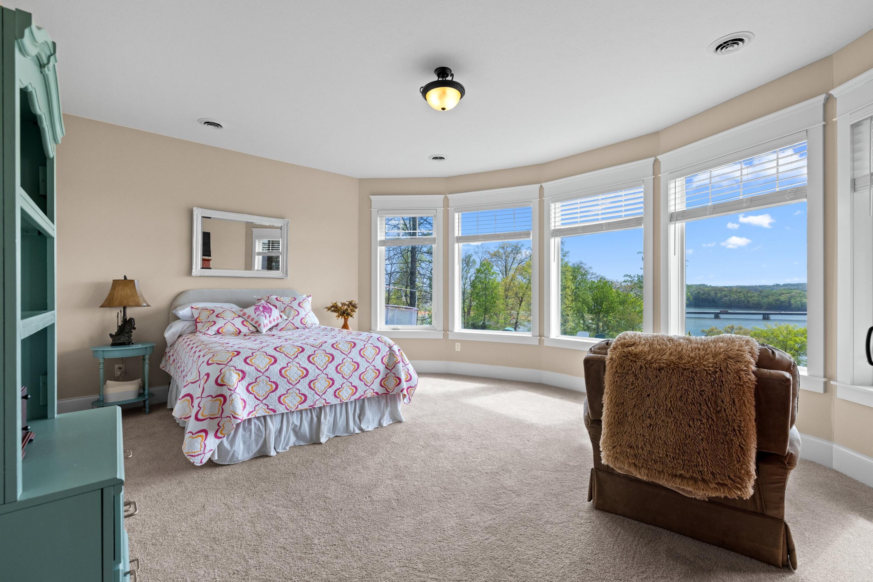 Morristown, Tennessee, 37814, United States, 4 Bedrooms Bedrooms, ,4 BathroomsBathrooms,Residential,Active,2031764