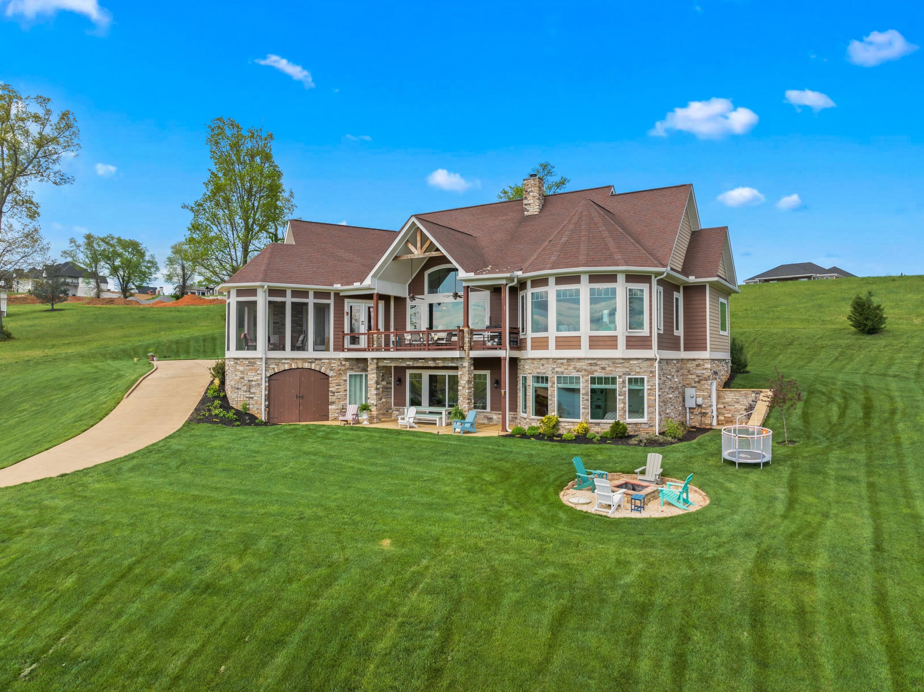 Morristown, Tennessee, 37814, United States, 4 Bedrooms Bedrooms, ,4 BathroomsBathrooms,Residential,Active,2031764