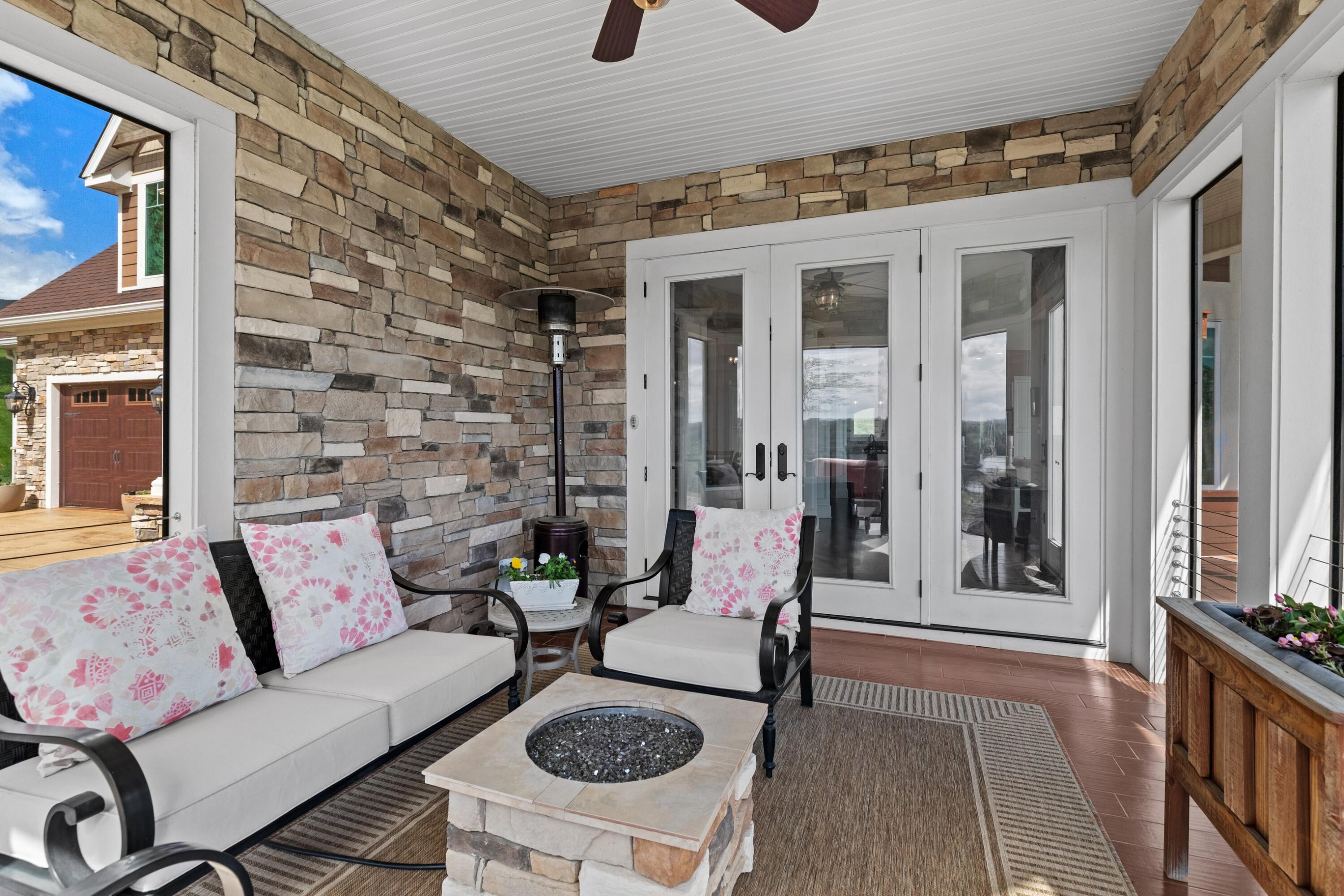 Morristown, Tennessee, 37814, United States, 4 Bedrooms Bedrooms, ,4 BathroomsBathrooms,Residential,Active,2031764