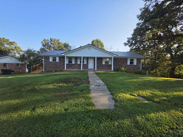 Photo 1 of 31 — 2310 Quentin Circle, Morristown, TN 37814