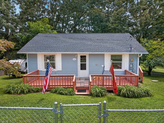 221 OAK ST, SURGOINSVILLE, TN 37873 - Image 8f00a918ee1b93172ec839096b88cc07/1842367082