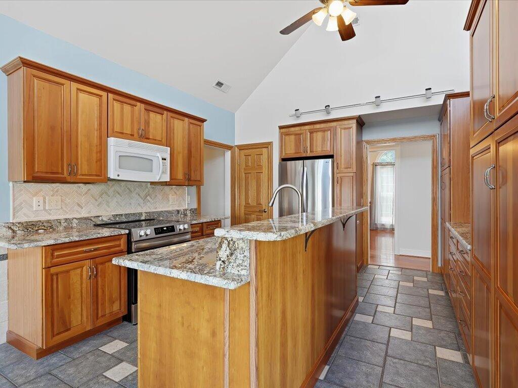 311 Alberts Cv, Rutledge, TN, 37861, USA, 4 Bedrooms Bedrooms, ,4 BathroomsBathrooms,Residential,Pending,311 Alberts Cv,711510