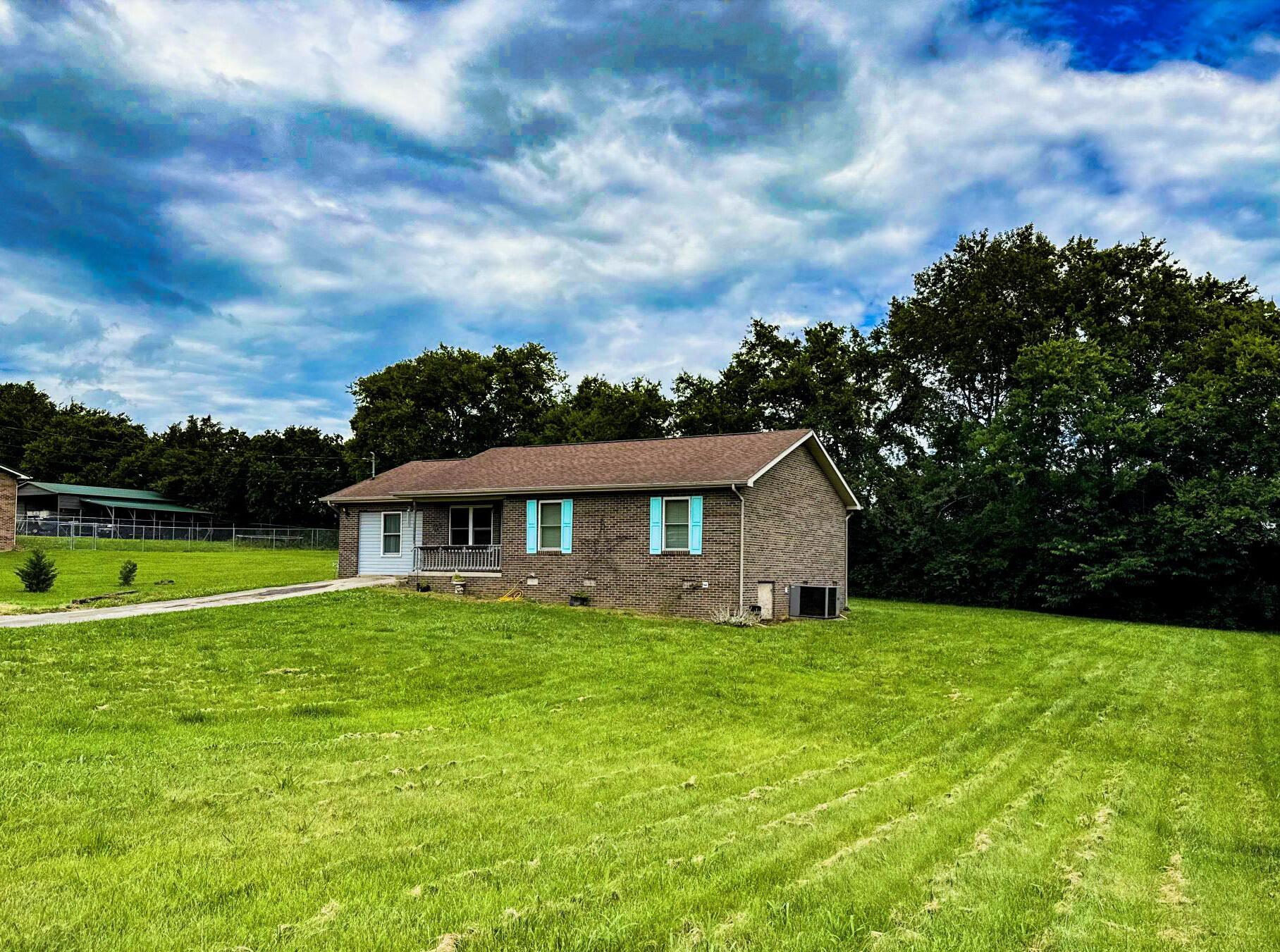 Photo 1 of 12 — 318 Willocks Drive, Jefferson City, TN 37760