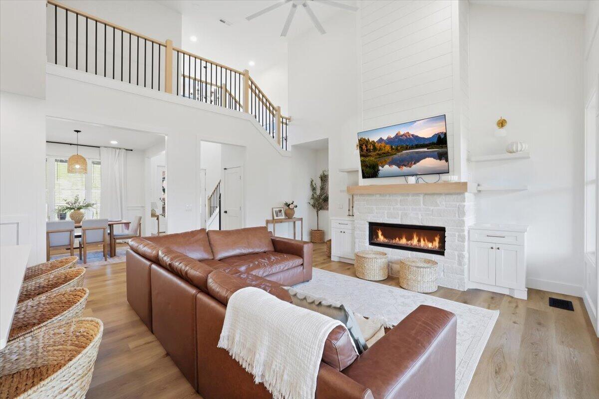 Morristown, Tennessee, 37814, United States, 5 Bedrooms Bedrooms, ,5 BathroomsBathrooms,Residential,Active,2035081