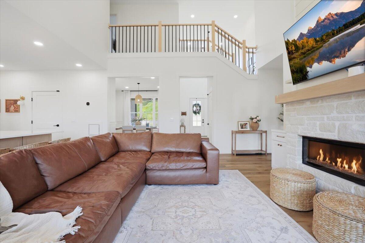 Morristown, Tennessee, 37814, United States, 5 Bedrooms Bedrooms, ,5 BathroomsBathrooms,Residential,Active,2035081