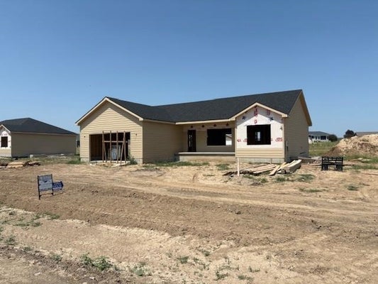 409 LOGAN DR, HAYS, KS 67601 - Image 2e7bf58050fe3cee5dd856b48e9eb799/3837275627