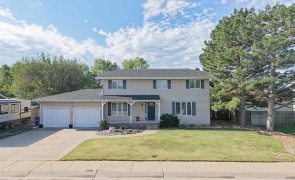 306 W 38TH ST, HAYS, KS 67601 - Image ca772c95eb621cdd342ef7840da1300a/3293167823