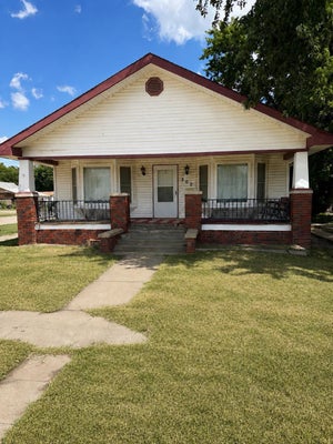 502 E 1ST ST, HOISINGTON, KS 67544 - Image e4d6960a4950d8ceffcb8cd80258fcfb/3440738795