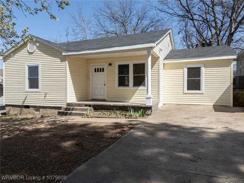 MLS: 1079808